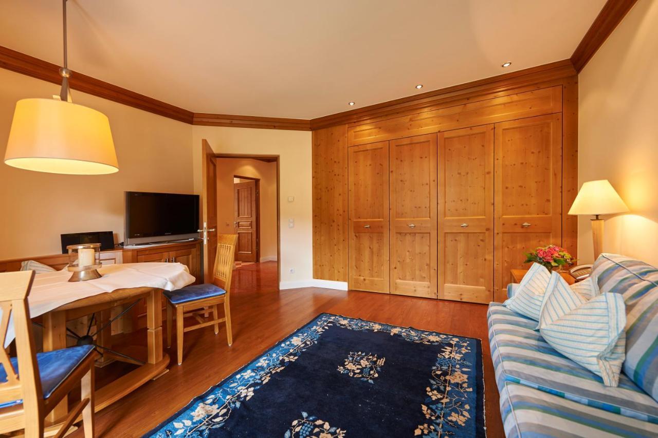 Hotel Mohnenfluh レッヒ エクステリア 写真